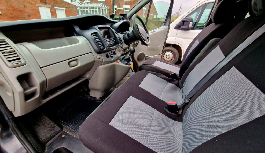 2011 Renault Trafic Sport Campervan